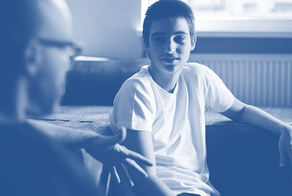 Adolescenti e droga: 5 consigli per parlare con i propri figli